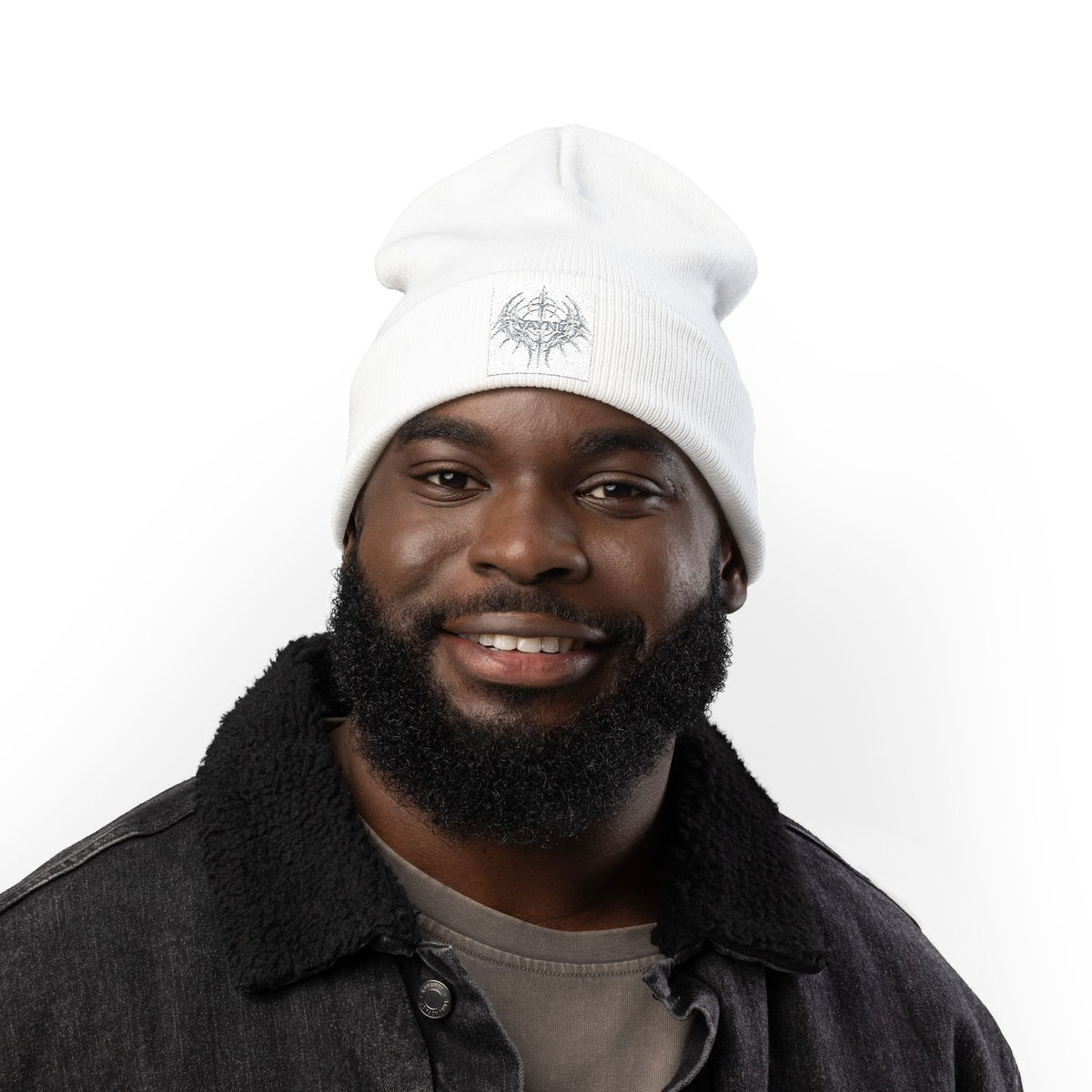 VAYNÉ — SHADOW CREST BEANIE